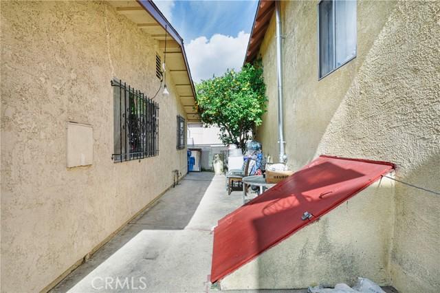 1411 Menlo Avenue, Los Angeles CA 90006 | Multi Family 28