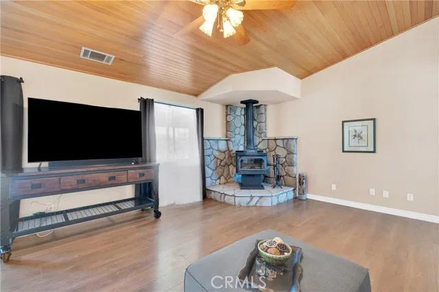 8424 Cedar Court, Phelan Ca 92371 | Detached 24