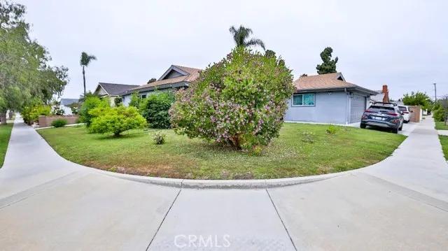 5101 Robinwood Drive, Huntington Beach Ca 92649 | Detached 4