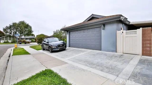 5101 Robinwood Drive, Huntington Beach Ca 92649 | Detached 1