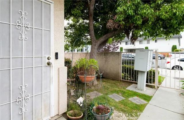 7880 Stewart And Gray Road, Downey Ca 90241 | Townhouse 20