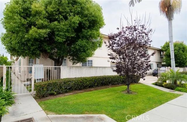 7880 Stewart And Gray Road, Downey Ca 90241 | Townhouse 22