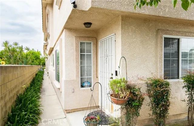 7880 Stewart And Gray Road, Downey Ca 90241 | Townhouse 33