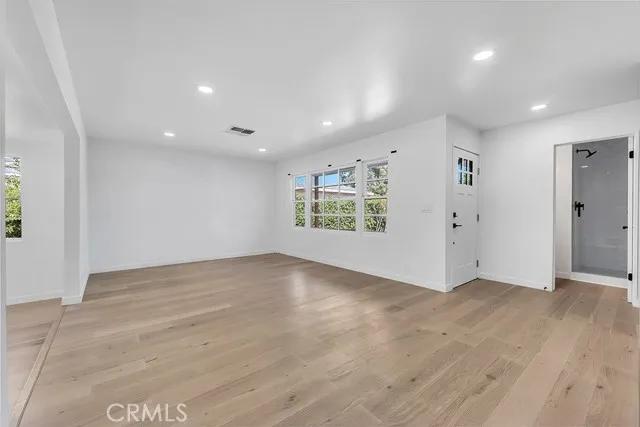 16636 Kinzie Street, North Hills Ca 91343 | Detached 7