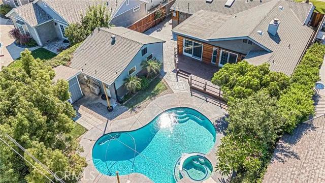 528 S Parish Place, Burbank Ca 91506 | Detached 40