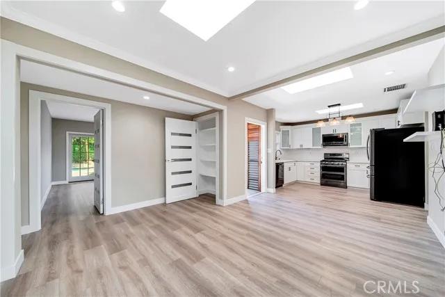 528 S Parish Place, Burbank Ca 91506 | Detached 8