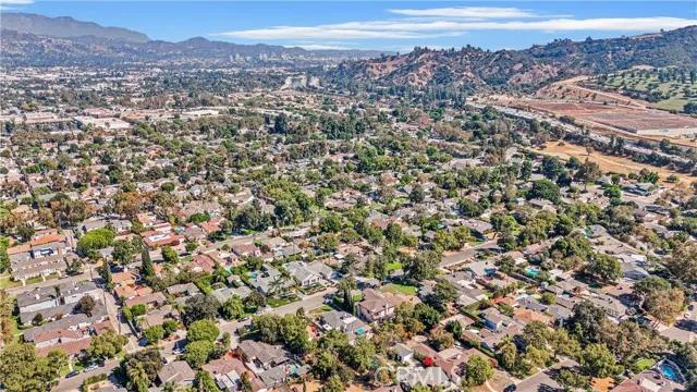 528 S Parish Place, Burbank Ca 91506 | Detached 36