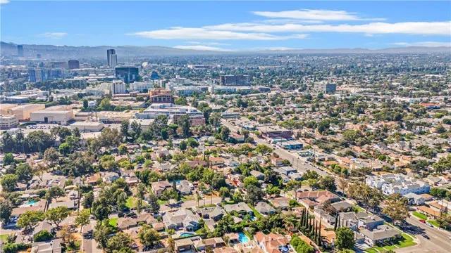 528 S Parish Place, Burbank Ca 91506 | Detached 38