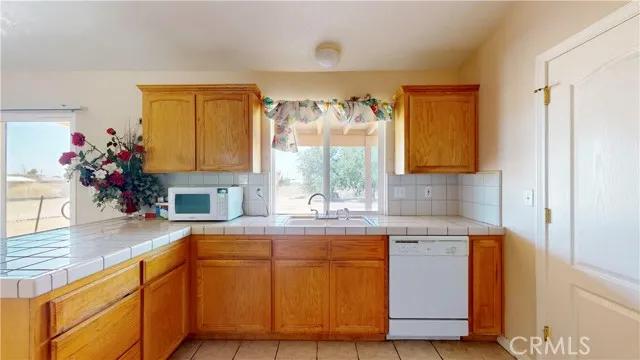 16284 Joshua Street, Hesperia Ca 92345 | Detached 20