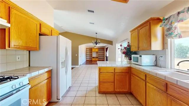 16284 Joshua Street, Hesperia Ca 92345 | Detached 22