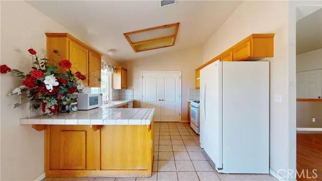 16284 Joshua Street, Hesperia Ca 92345 | Detached 16