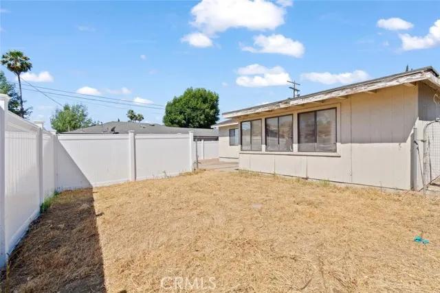 13964 Sayre Street, Sylmar Ca 91342 | Detached 14