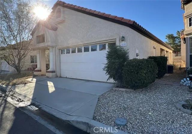 19193 Pine Way, Apple Valley Ca 92308 | Detached 2