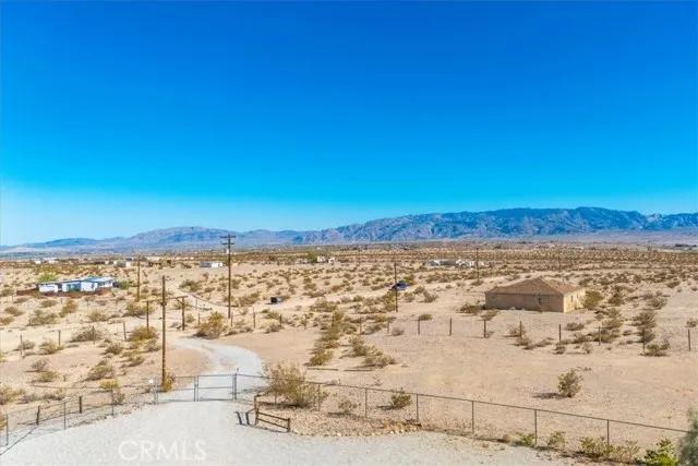 1560 Jackrabbit Trail, Twentynine Palms Ca 92277 | Detached 49