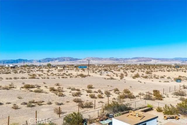 1560 Jackrabbit Trail, Twentynine Palms Ca 92277 | Detached 48