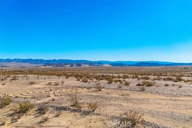 1560 Jackrabbit Trail, Twentynine Palms Ca 92277 | Detached 44