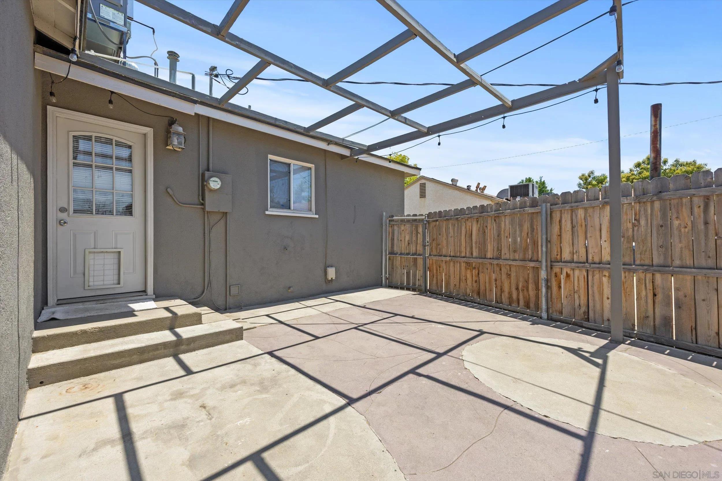 2801 Worthington Ave, Bakersfield Ca 93308 | Detached 20