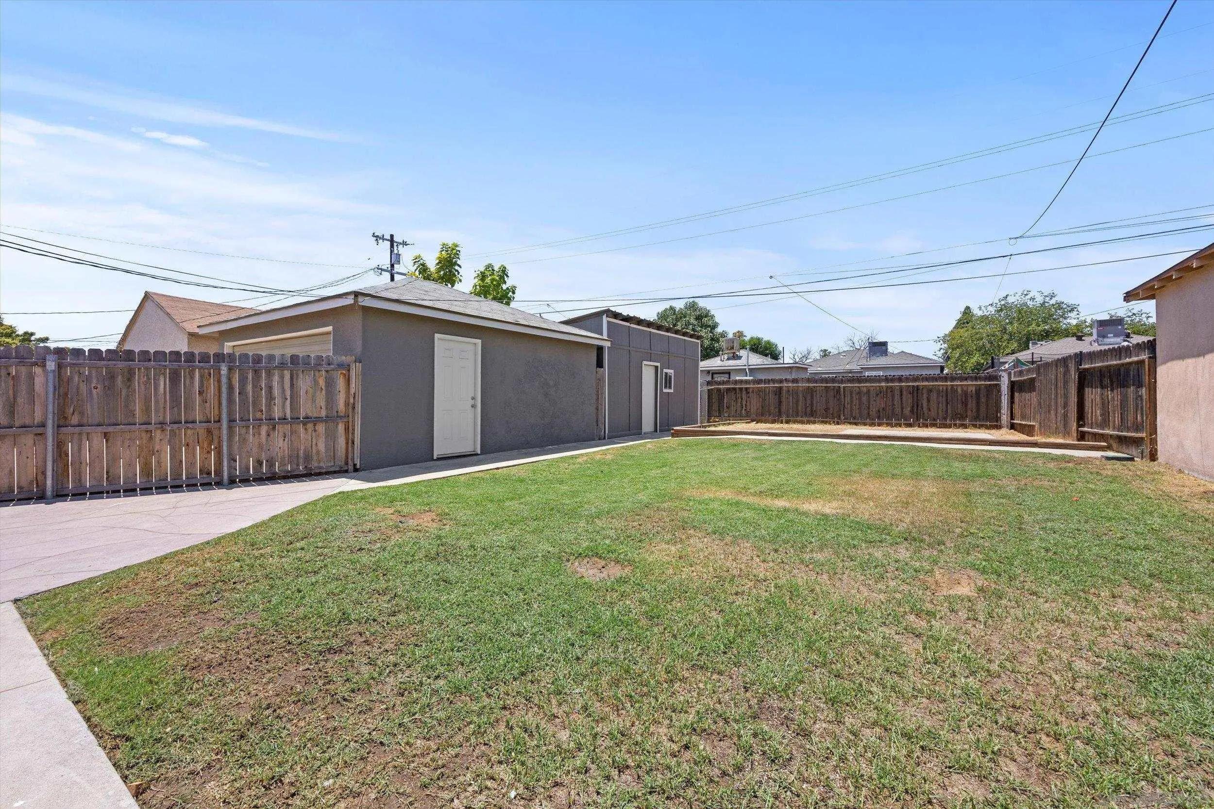 2801 Worthington Ave, Bakersfield Ca 93308 | Detached 22