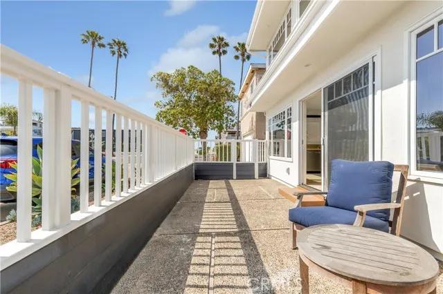 203 8th St, Newport Beach Ca 92661 | Townhouse 24