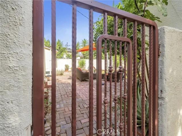 332 N Ontario Street, Burbank Ca 91505 | Detached 19