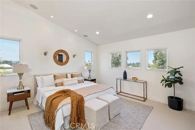 2710 Pine Ave., Manhattan Beach Ca 90266 | Detached 11