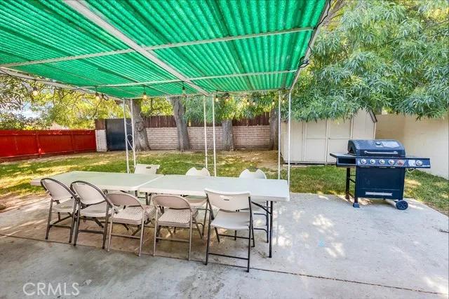 8365 Hillview Avenue, Canoga Park Ca 91304 | Detached 6