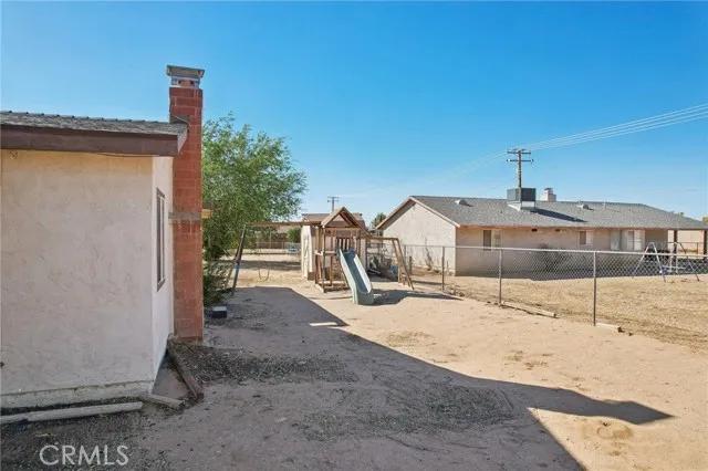 21216 Sitting Bull Road, Apple Valley Ca 92308 | Detached 40