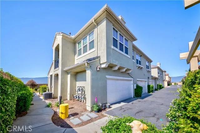 1800 E Lakeshore Drive # 1601, Lake Elsinore Ca 92530 | Townhouse 21