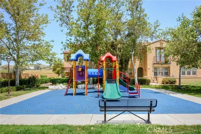 1800 E Lakeshore Drive # 1601, Lake Elsinore Ca 92530 | Townhouse 24