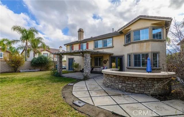 407 Carlye Circle, Corona Ca 92882 | Detached 51