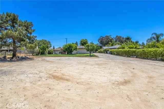 10205 Live Oak Avenue, Beaumont Ca 92223 | Detached 40