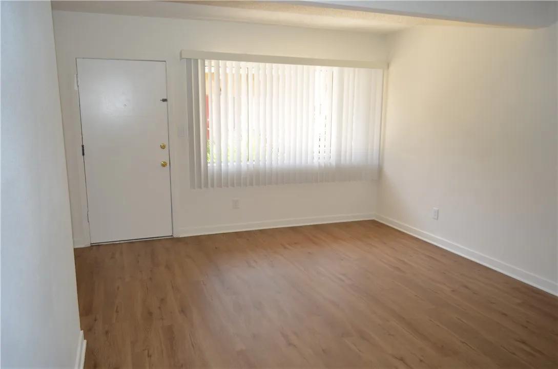 13463 Vanowen Street, Van Nuys Ca 91405 | Apartment 5