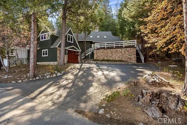 226 Holiday Drive, Lake Arrowhead Ca 92352 | Detached 3