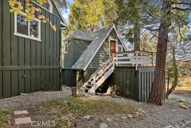 226 Holiday Drive, Lake Arrowhead Ca 92352 | Detached 32