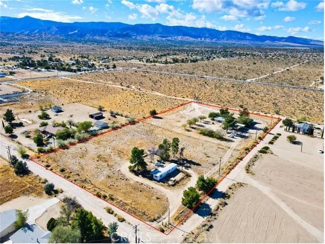 10680 Riggins Road, Phelan Ca 92371 | Detached 44