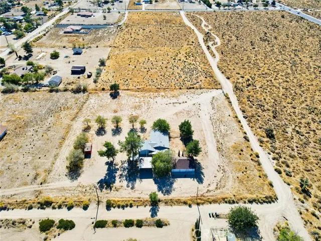 10680 Riggins Road, Phelan Ca 92371 | Detached 27