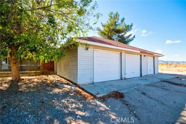 10680 Riggins Road, Phelan Ca 92371 | Detached 34