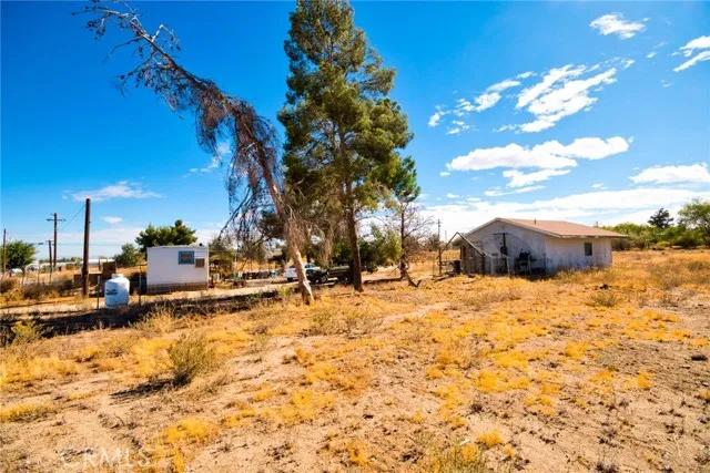 10680 Riggins Road, Phelan Ca 92371 | Detached 40