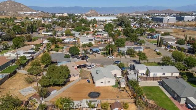 5668 Bella Drive, Riverside Ca 92509 | Detached 29