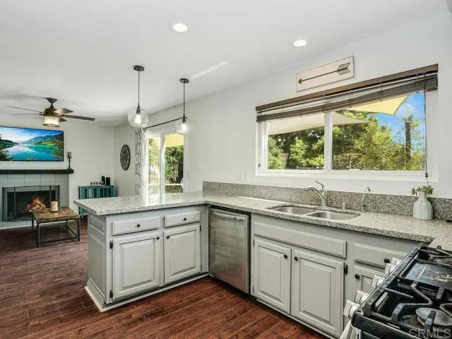 215 Pipin Drive, Fallbrook Ca 92028 | Detached 6