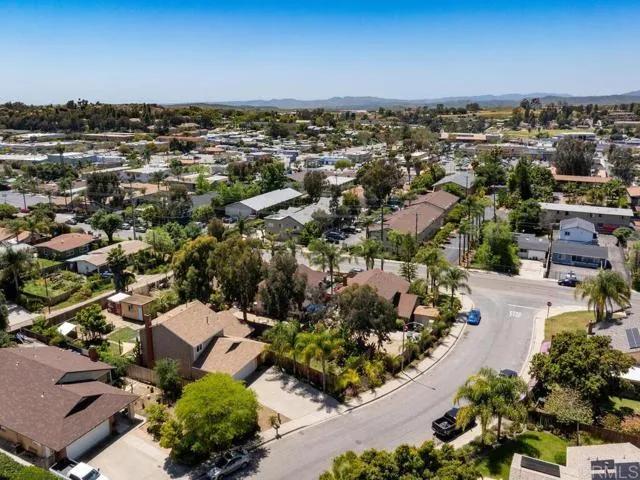 215 Pipin Drive, Fallbrook Ca 92028 | Detached 20