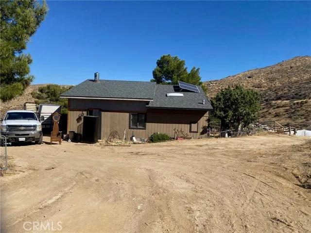 24207 Cascade Trail, Apple Valley Ca 92308 | Detached 3