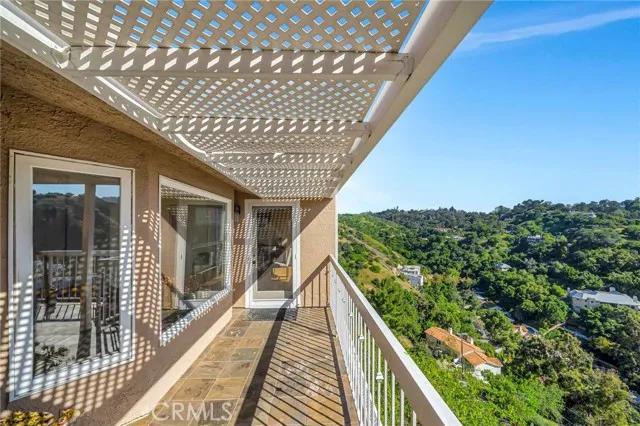 3681 Alta Mesa Drive, Studio City Ca 91604 | Detached 20