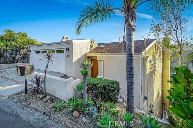 3681 Alta Mesa Drive, Studio City Ca 91604 | Detached 2