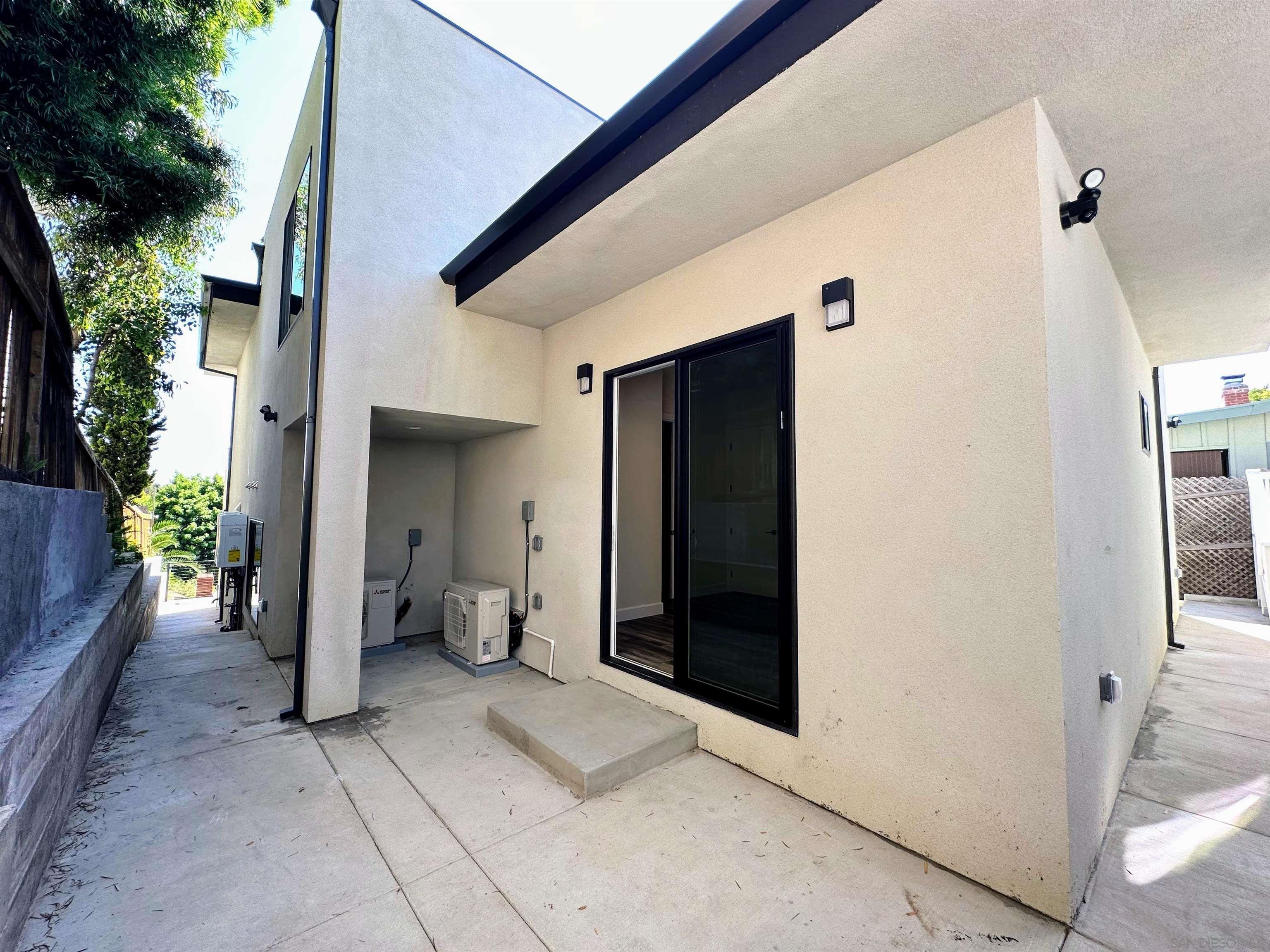 426 Sloane St, Mission Hills CA 92103 | Townhouse 12