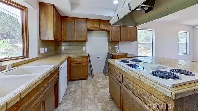 46749 Eastwood Drive N, Oakhurst Ca 93644 | Detached 13