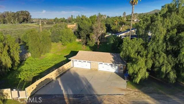 19950 Gavilan Road, Perris Ca 92570 | Detached 6