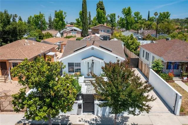 5030 Newcastle Avenue, Encino Ca 91316 | Detached 40