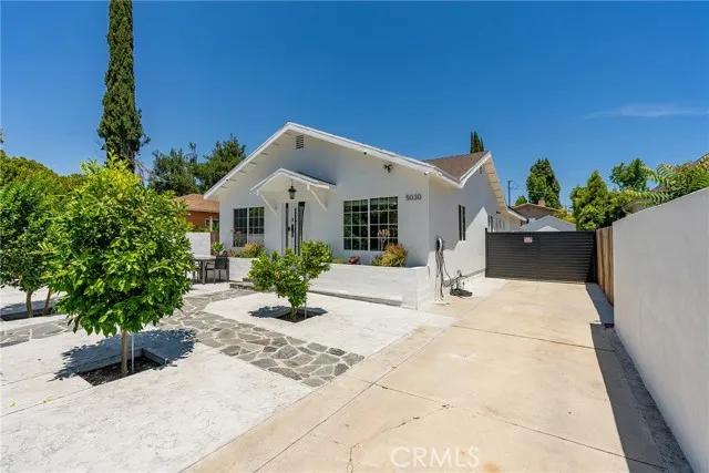 5030 Newcastle Avenue, Encino Ca 91316 | Detached 4