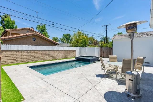 5030 Newcastle Avenue, Encino Ca 91316 | Detached 34